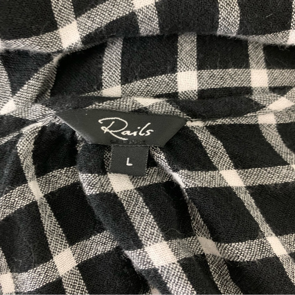 Rails Plaid Ruffle Hem Button Front Top Black & White Women’s Large Long Sleeve - Picture 6 of 17